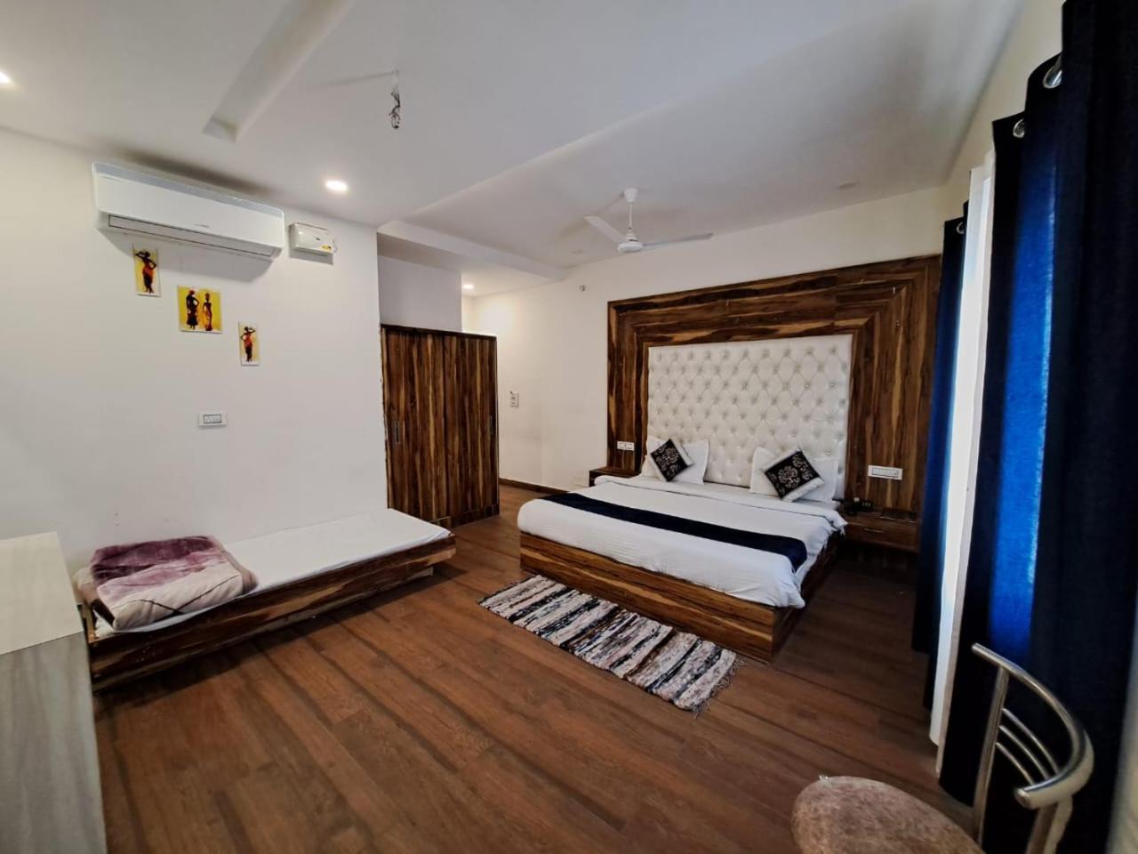 Hotel D Plaza Zirakpur Exterior photo